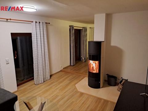 Pronájem bytu 2+1, Hosín, 60 m2