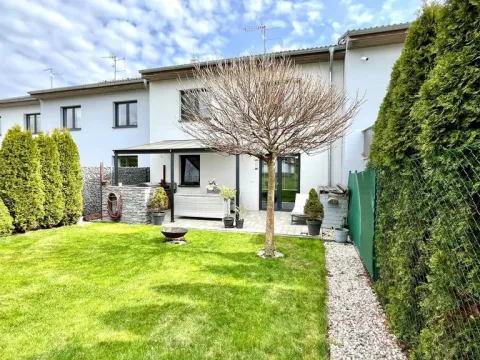 Pronájem rodinného domu, Popovičky - Chomutovice, Petrovy Vrchy, 113 m2