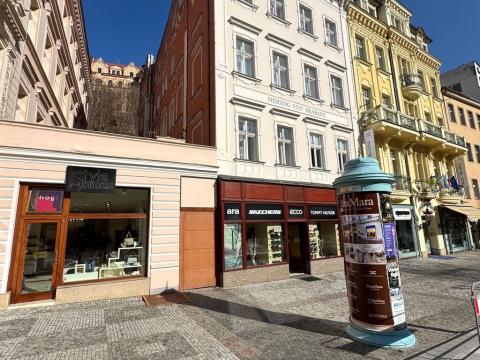 Prodej bytu 2+kk, Karlovy Vary, Vřídelní, 32 m2