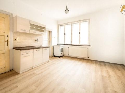 Pronájem bytu 2+1, Písek - Václavské Předměstí, Burketova, 71 m2