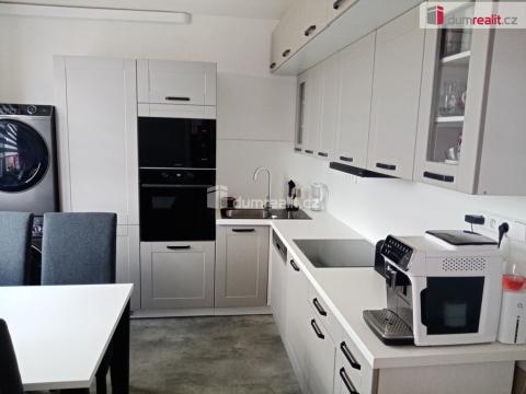 Prodej bytu 3+1, Ústí nad Labem - Mojžíř, Picassova, 68 m2