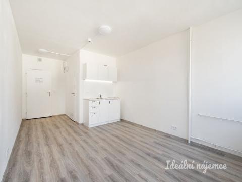 Pronájem bytu 1+kk, Praha - Střížkov, Děčínská, 24 m2