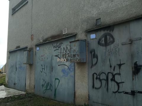 Prodej garáže, Znojmo, Pod Soudním vrchem, 17 m2