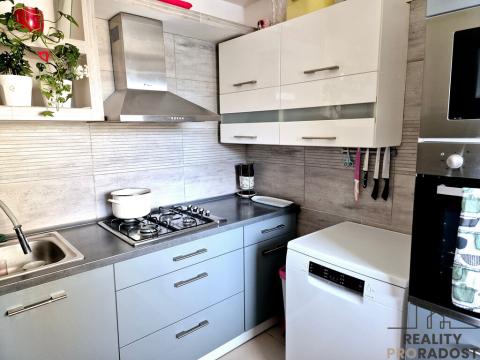 Prodej bytu 3+1, Orlová, Vnitřní, 71 m2