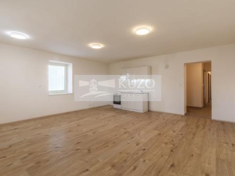Prodej bytu 3+kk, Líšťany - Hunčice, Hunčice, 73 m2