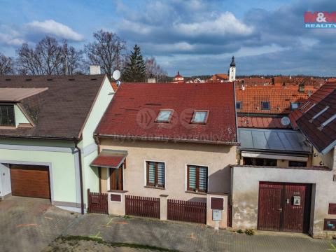 Prodej rodinného domu, Dobřany, Stromořadí, 97 m2