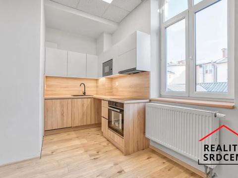 Pronájem bytu 1+1, Ostrava, Pobialova, 63 m2