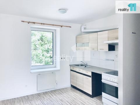 Pronájem bytu 2+1, Praha - Hrdlořezy, Českobrodská, 75 m2