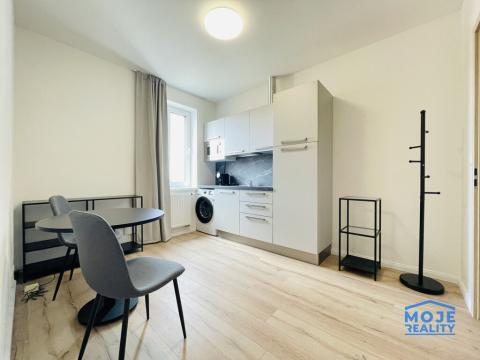 Pronájem bytu 2+kk, Plzeň - Jižní Předměstí, Kotkova, 33 m2