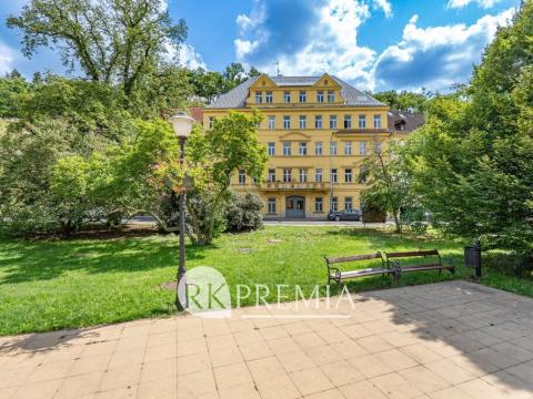 Pronájem bytu 1+1, Teplice, U Hadích lázní, 52 m2