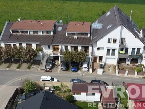 Prodej atypického bytu, Veleň, Polní, 96 m2