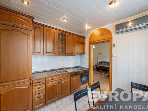 Pronájem bytu 3+1, Praha - Hlubočepy, Voskovcova, 77 m2
