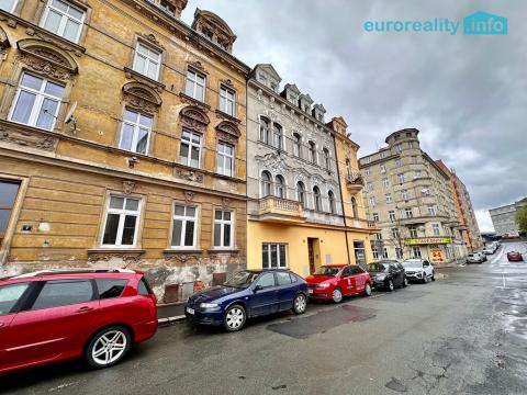 Prodej bytu 3+1, Karlovy Vary, Celní, 90 m2