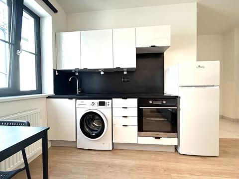 Pronájem bytu 1+kk, Praha - Hloubětín, Poděbradská, 28 m2