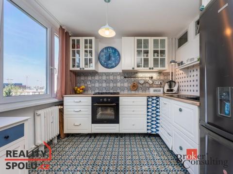 Prodej bytu 3+kk, Praha - Karlín, Nekvasilova, 71 m2