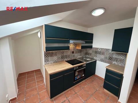 Pronájem bytu 2+kk, Černošice, Vrážská, 58 m2