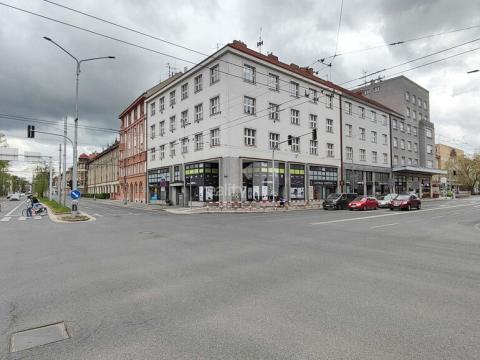 Pronájem obchodního prostoru, Hradec Králové, Střelecká, 186 m2