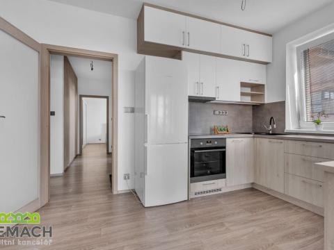 Pronájem bytu 2+kk, Uherské Hradiště - Sady, Jabloňová, 52 m2