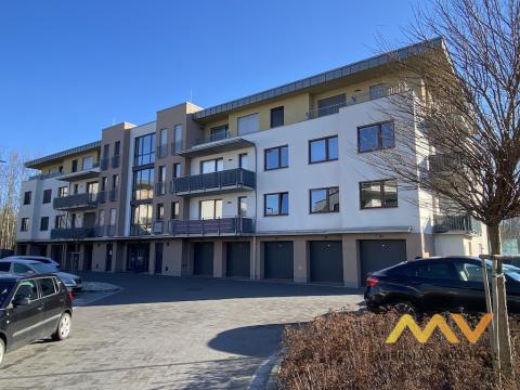 Pronájem bytu 2+kk, Hradec Králové - Nový Hradec Králové, Antonína Petrofa, 60 m2