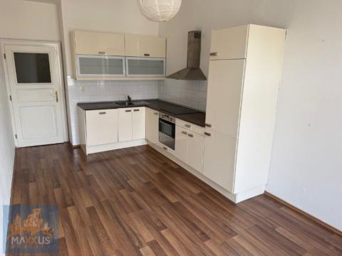 Pronájem bytu 2+1, Praha - Vinohrady, Chodská, 84 m2