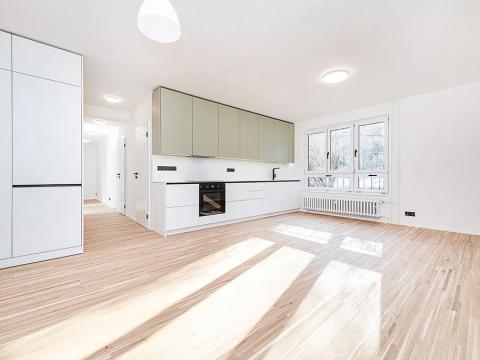 Prodej bytu 3+1, Praha - Motol, Hennerova, 73 m2