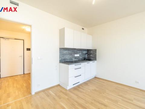 Pronájem bytu 1+kk, Praha - Vysočany, Fafkových, 11091 m2