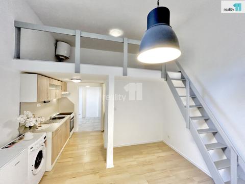 Prodej bytu 1+kk, Praha - Ruzyně, Drnovská, 31 m2