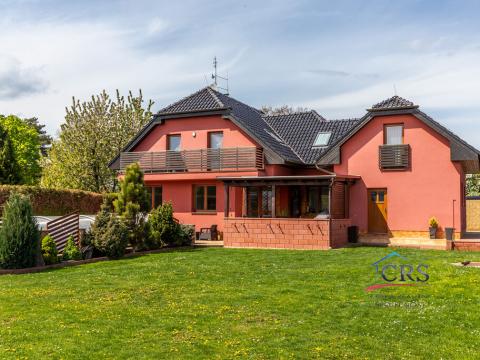 Prodej rodinného domu, Přezletice, Veleňská, 240 m2