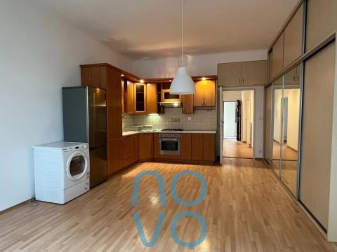 Pronájem bytu 2+kk, Praha - Žižkov, Křišťanova, 53 m2