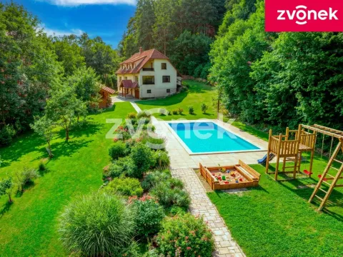 Prodej rodinného domu, Velké Karlovice, 250 m2