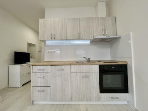 Pronájem bytu 1+kk, Ostrava, 28. října, 27 m2