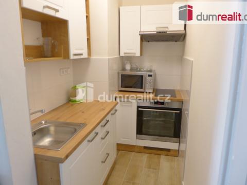 Pronájem bytu 1+1, Praha - Nusle, Štětkova, 31 m2