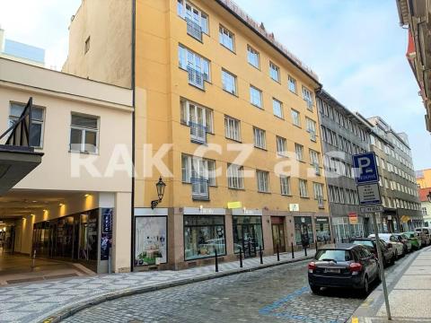 Pronájem bytu 2+kk, Praha - Staré Město, Benediktská, 76 m2