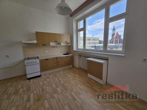 Pronájem bytu 1+1, Opava - Město, Horní náměstí, 44 m2
