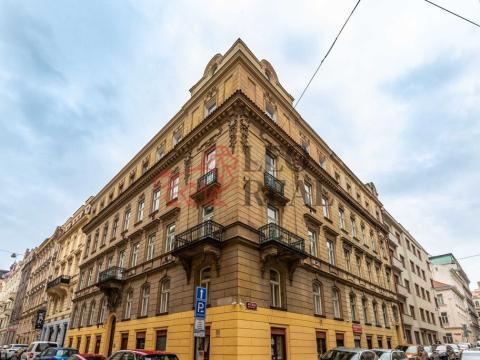 Prodej bytu 2+1, Praha - Nové Město, Navrátilova, 64 m2