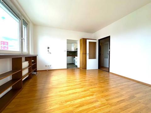 Prodej bytu 2+1, Praha - Hlubočepy, Lamačova, 44 m2