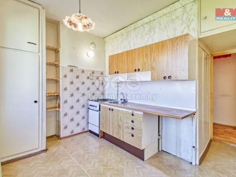 Prodej bytu 3+1, Klášterec nad Ohří - Miřetice u Klášterce nad Ohří, Václava Řezáče, 67 m2