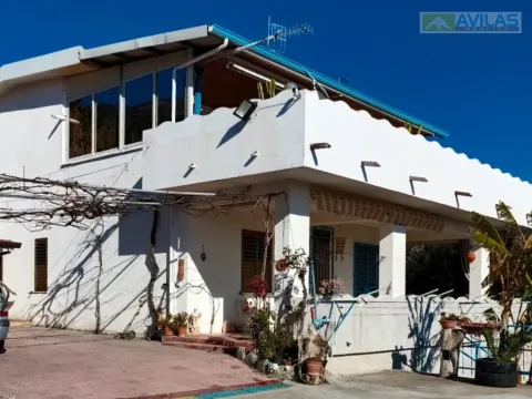 Prodej rodinného domu, 210 m2