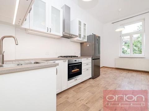 Pronájem bytu 3+1, Praha - Smíchov, Zborovská, 105 m2
