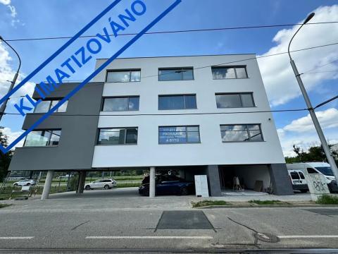 Pronájem bytu 1+kk, Brno, Jundrovská, 27 m2
