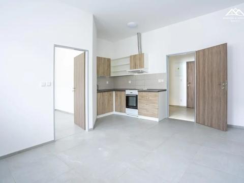 Pronájem bytu 2+kk, Hlinsko, Adámkova třída, 46 m2