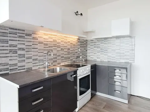 Pronájem bytu 3+1, Chomutov, Kundratická, 71 m2