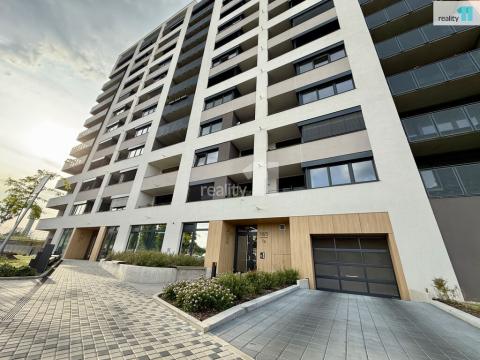 Pronájem garáže, Praha - Kamýk, Zimova, 13 m2