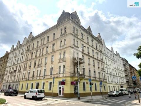 Pronájem bytu 2+kk, Praha - Nusle, Svatoplukova, 43 m2