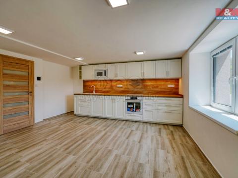 Pronájem bytu 2+1, Hořovice, Pod Nádražím, 65 m2