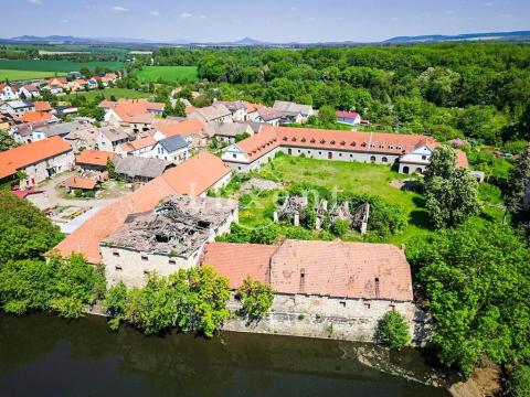 Prodej komerční nemovitosti, Vršovice, 5100 m2