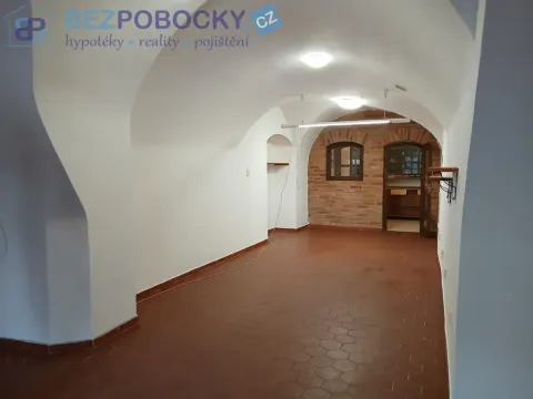 Pronájem obchodního prostoru, Přibyslav, Bechyňovo náměstí, 45 m2