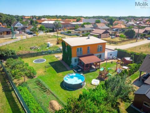 Prodej rodinného domu, Obříství, Povodňová, 150 m2