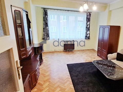 Pronájem bytu 2+kk, Praha, Viklefova, 48 m2