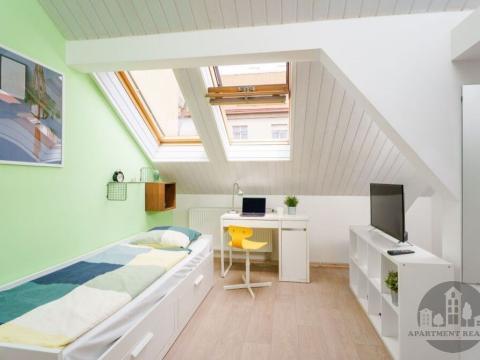 Pronájem bytu 1+kk, Praha, Čestmírova, 30 m2